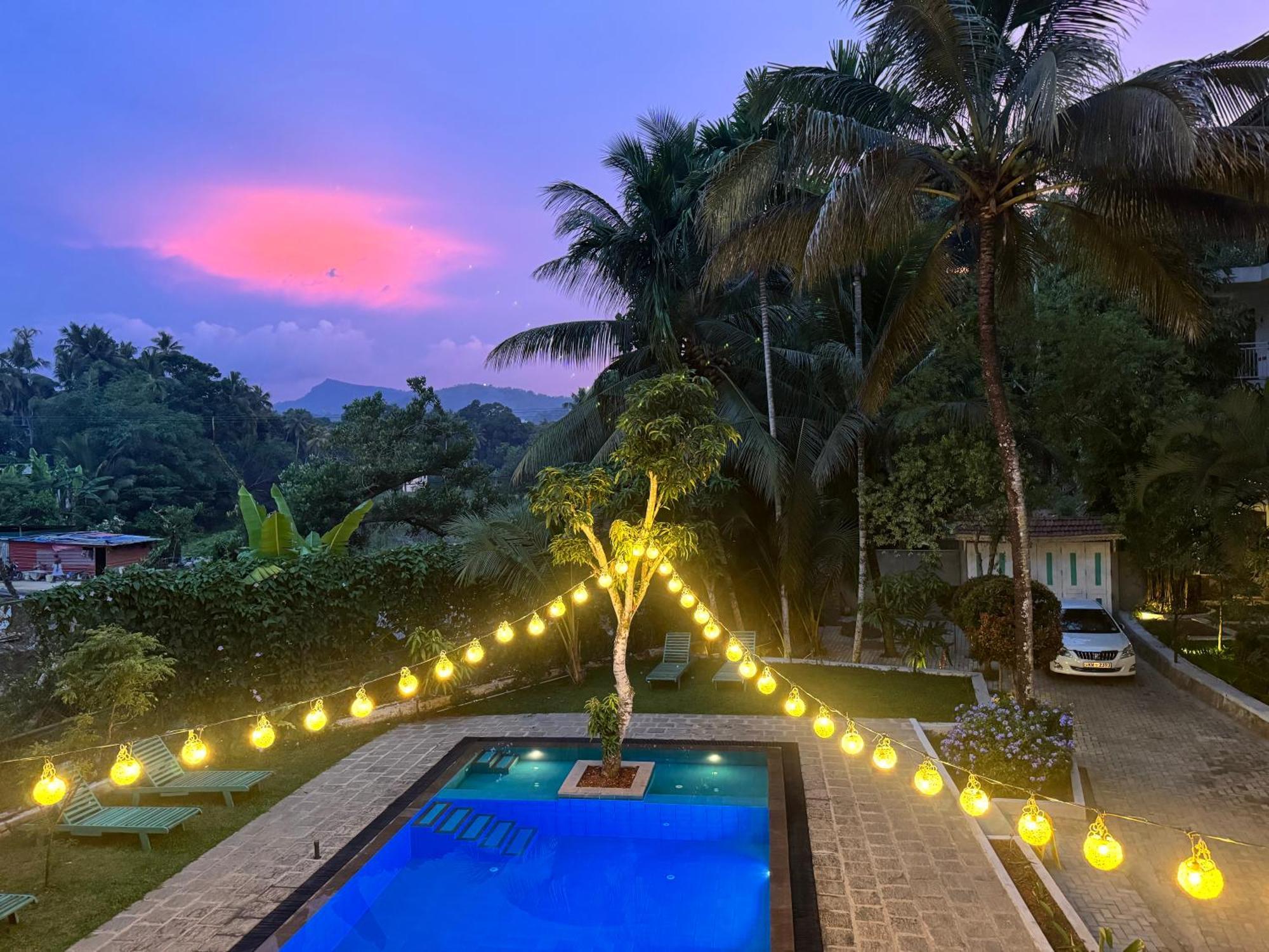 Heavens Holiday Resort Tennekumbura Exterior foto